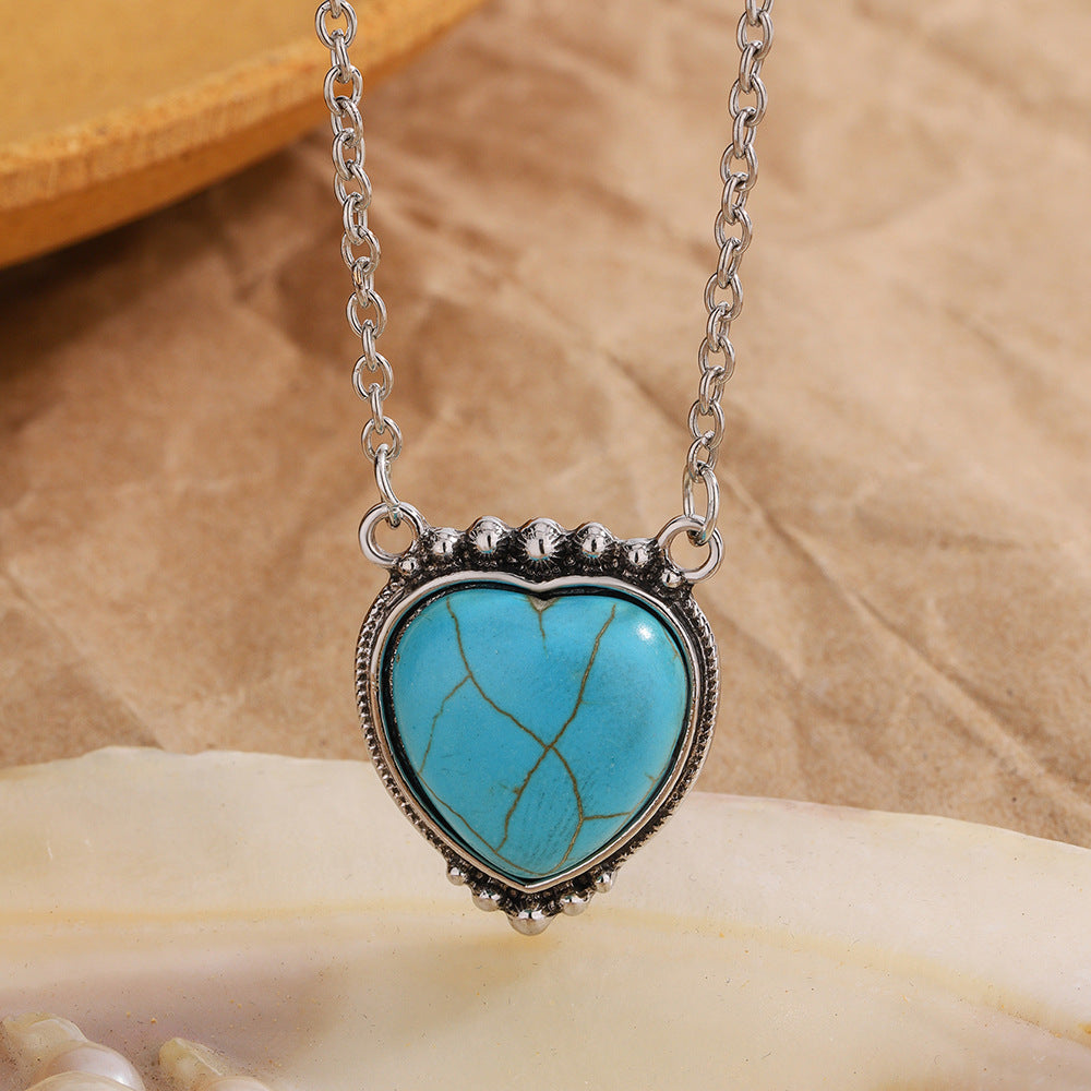 Retro Heart-Shaped Turquoise Pendant Necklace